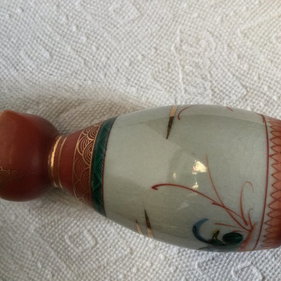 Vintage Pair of Japanese porcelain hand painted Sake bottles small floral signed - Picture 8 of 13
